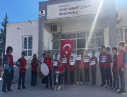 ��rencilerden Gazze�ye destek Filistin i�in tek y�rek oldular